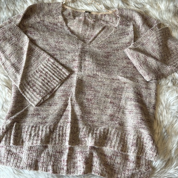 F r e e P e o p l e • Bell sleeve sweater - Picture 9 of 10